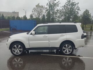 2015 Mitsubishi Pajero IV Рестайлинг 2, белый, 2700000 рублей, вид 4