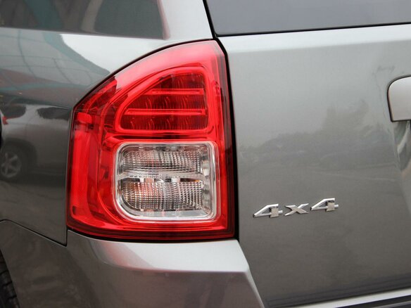 2014 Jeep Compass I Рестайлинг 2, серый - вид 20
