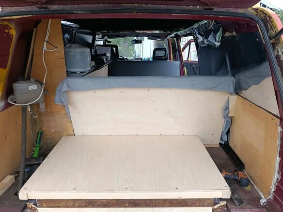 1985 Volkswagen Transporter, оранжевый, 555000 рублей - вид 6