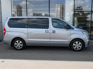 2018 Hyundai Grand Starex I Рестайлинг 2, серебристый, 3398000 рублей, вид 4