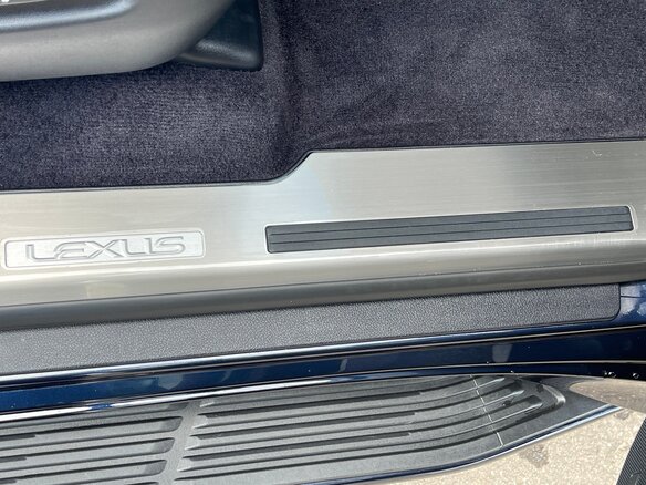 2017 Lexus LX 570 III Рестайлинг 2, синий, 11200000 рублей - вид 15