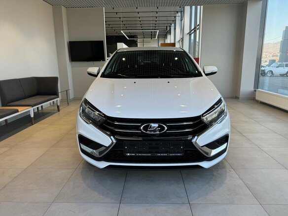 2026 Lada (ВАЗ) Vesta I Рестайлинг (NG), белый - вид 1