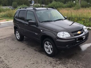 2016 Chevrolet Niva I Рестайлинг, коричневый, 710000 рублей, вид 3