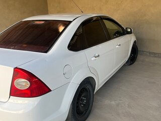 2008 Ford Focus II Рестайлинг, белый, 460000 рублей, вид 3