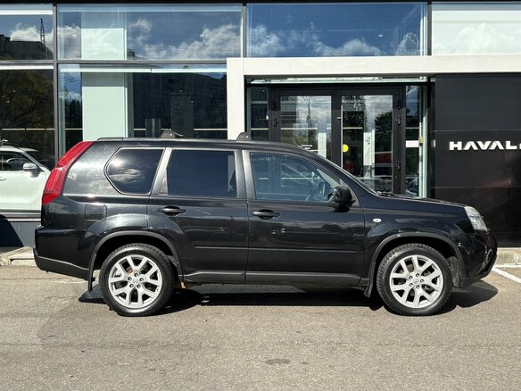 2011 Nissan X-Trail II Рестайлинг, чёрный - вид 2