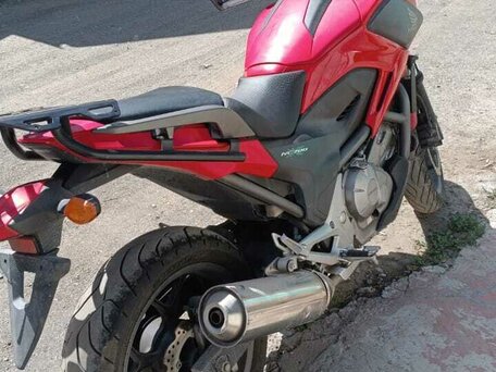 2012 Honda NC 700X, красный, 488000 рублей, вид 1