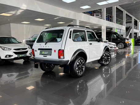 2026 Lada (ВАЗ) Niva Legend Sport I, белый, 1645000 рублей, вид 2