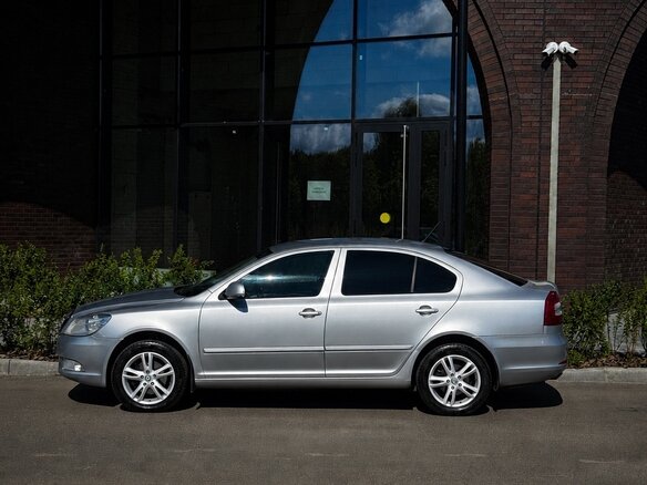 2011 Skoda Octavia DSG7 II (A5) Рестайлинг, белый, 780000 рублей - вид 7