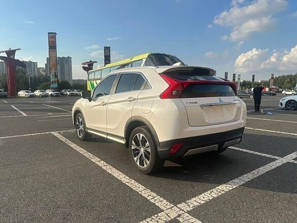 2021 Mitsubishi Eclipse Cross I, белый, 1990000 рублей - вид 7