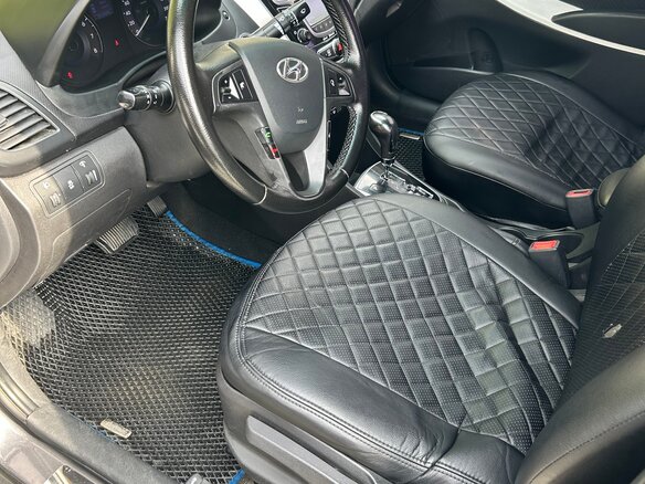 2011 Hyundai Solaris I, серый, 946000 рублей - вид 5