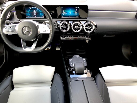 2018 Mercedes-Benz A-Класс 200 IV (W177), чёрный, 2420000 рублей - вид 8