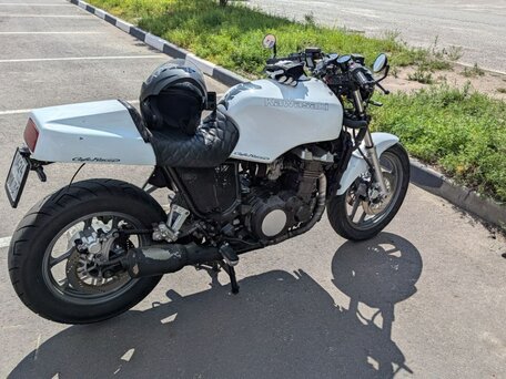 1988 Kawasaki GTR 1000 (ZG1000 Concours), белый, 280000 рублей, вид 4