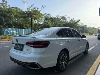2023 Volkswagen Lavida III Рестайлинг, белый, 1440000 рублей, вид 4