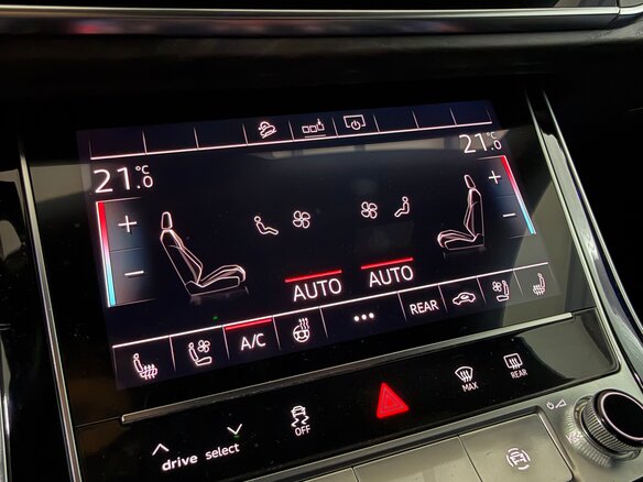 2019 Audi Q8 45 TDI I (4M), синий, 6290000 рублей - вид 27