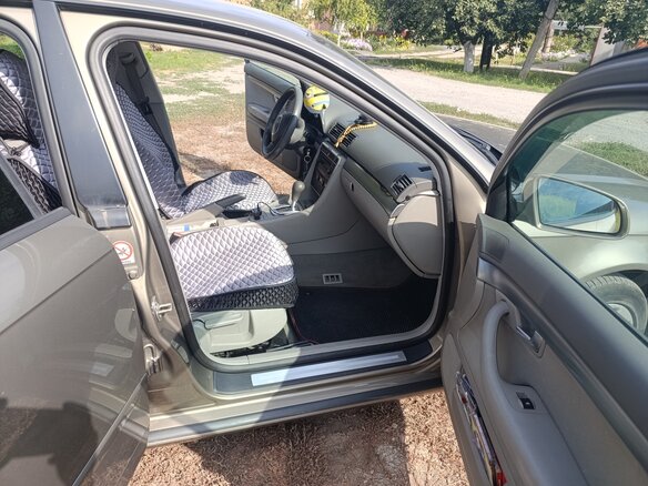 2005 Audi A4 8V III (B7), бежевый, 600000 рублей - вид 14