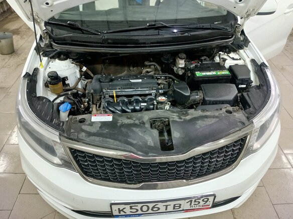 2017 Kia Rio III Рестайлинг, белый, 970000 рублей - вид 17