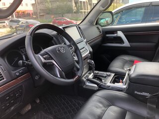 2016 Toyota Land Cruiser 200 Series Рестайлинг 2, белый, 4700000 рублей, вид 2