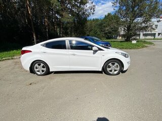2013 Hyundai Elantra V (MD), белый, 950000 рублей, вид 5