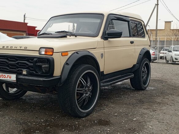 1998 Lada (ВАЗ) 2121 (4x4) I Рестайлинг, бежевый, 650000 рублей - вид 2