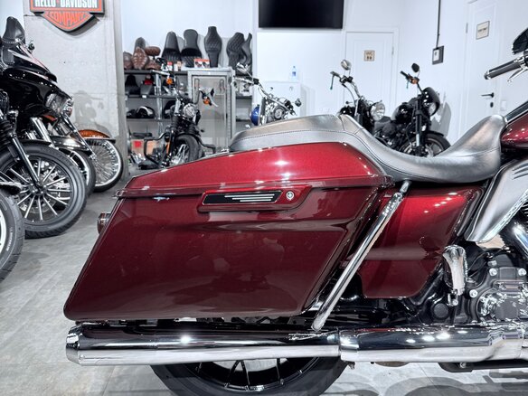 2018 Harley-Davidson Road Glide, пурпурный, 1899000 рублей - вид 19
