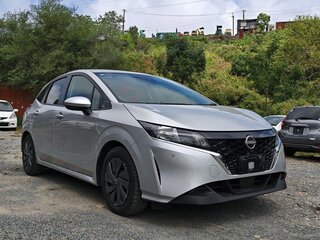 2021 Nissan Note e-Power III, серый, 1695000 рублей, вид 2