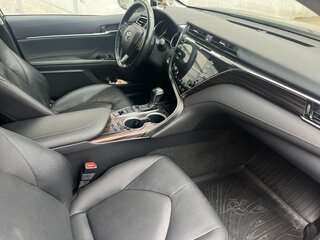 2020 Toyota Camry VIII (XV70), чёрный, 3200000 рублей, вид 5
