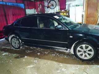 2001 Volkswagen Passat B5 Рестайлинг, чёрный, 370000 рублей, вид 1