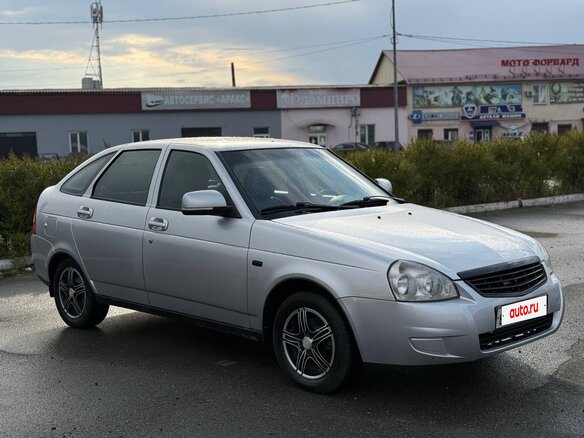 2011 Lada (ВАЗ) Priora I, серебристый, 419000 рублей