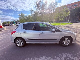 2011 Peugeot 308 I Рестайлинг, серебристый, 350000 рублей, вид 2