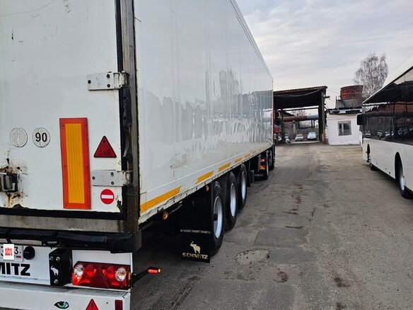 2000 Schmitz Cargobull SKO, белый, 1300000 рублей - вид 2
