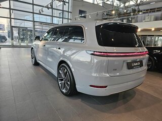 2026 Li Auto (Lixiang) L9 52.3 kWh I Рестайлинг, серый, 11990000 рублей, вид 4
