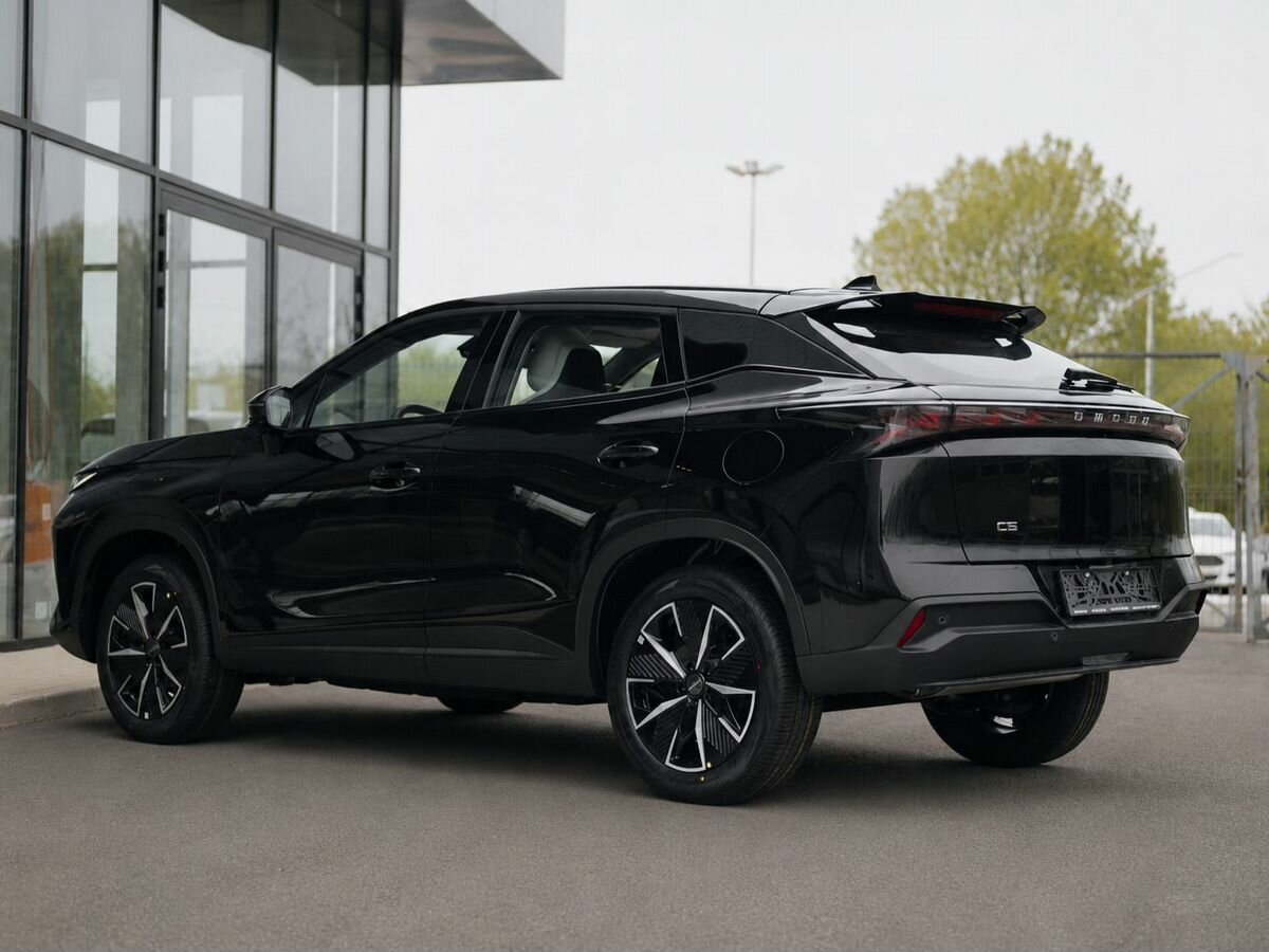 Открыть фотографии: Omoda C5 II
