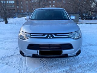 2012 Mitsubishi Outlander III, серебристый, 2200000 рублей, вид 2