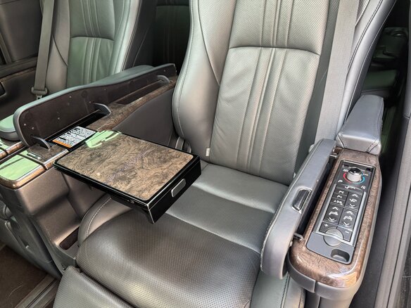 2019 Toyota Alphard III Рестайлинг, чёрный, 4500000 рублей - вид 20