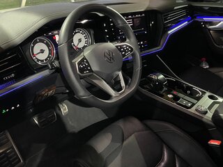 2019 Volkswagen Touareg III, чёрный, 4100000 рублей, вид 4