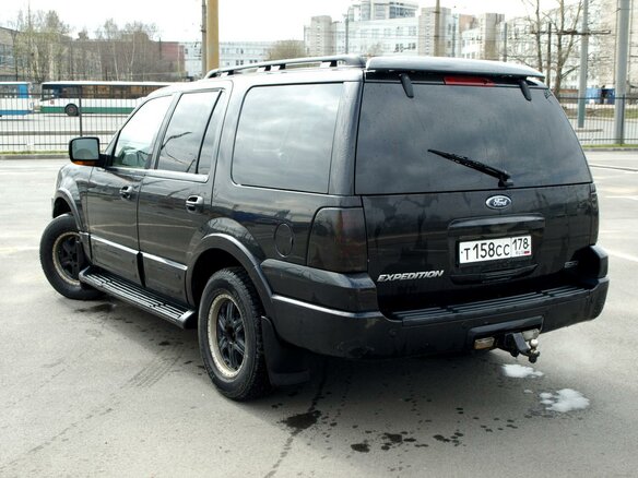 2004 Ford Expedition II, чёрный - вид 5
