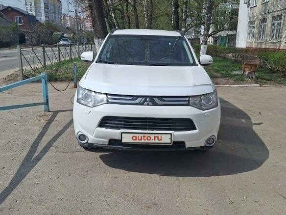 2013 Mitsubishi Outlander III, белый, 2100000 рублей - вид 8