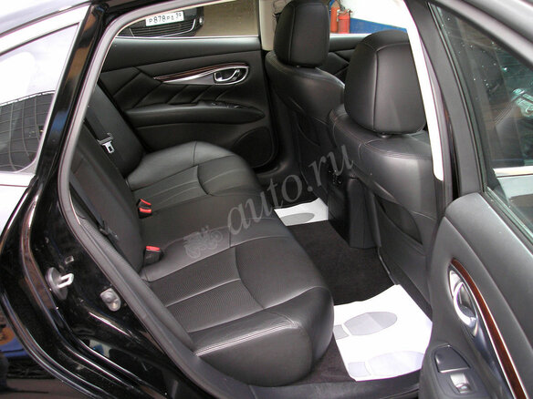 2010 Infiniti M M25 IV, чёрный - вид 10
