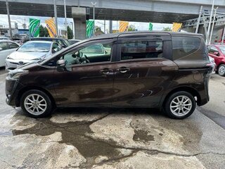 2018 Toyota Sienta II Рестайлинг, коричневый, 1460000 рублей, вид 4