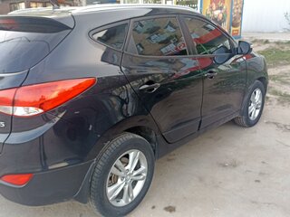 2011 Hyundai ix35 I, чёрный, 940000 рублей, вид 3