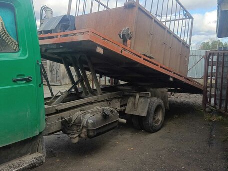 2004 ЗИЛ 5301 "Бычок", зелёный, 1600000 рублей, вид 1