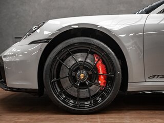 2025 Porsche 911 Carrera 4 GTS VIII (992) Рестайлинг, серый, 36000000 рублей, вид 4