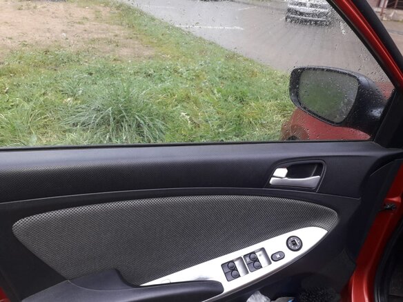 2011 Hyundai Solaris I, пурпурный, 900000 рублей - вид 12