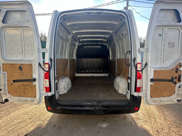 2020 Renault Master, белый, 2900000 рублей - вид 9