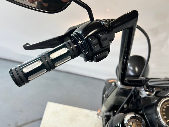 2012 Harley-Davidson Fat Boy, чёрный, 780000 рублей - вид 21