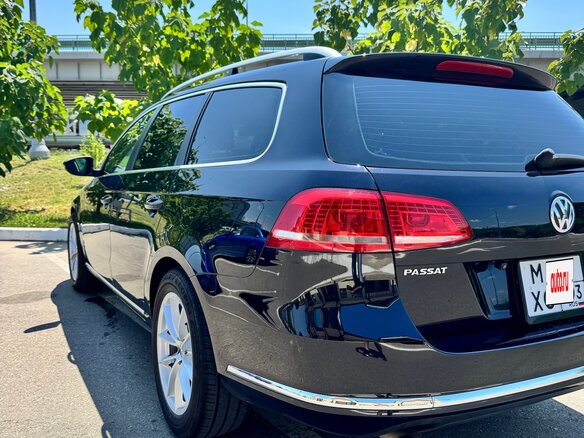 2012 Volkswagen Passat B7, чёрный, 1111110 рублей - вид 5