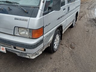 1990 Mitsubishi L300 II, серый, 200000 рублей, вид 1