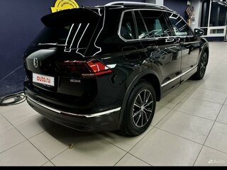2018 Volkswagen Tiguan II, чёрный, 3000000 рублей, вид 5