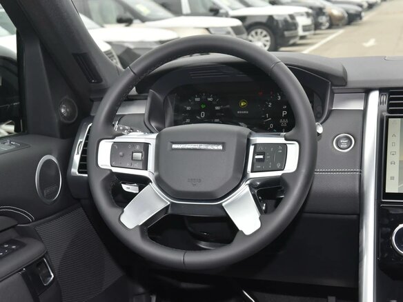 2025 Land Rover Discovery P360 V Рестайлинг, чёрный, 13270000 рублей - вид 11