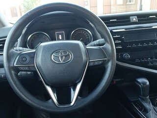 2018 Toyota Camry VIII (XV70), белый, 2385000 рублей, вид 4